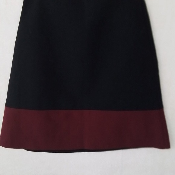 Forever 21 Contemporary Faux Suede Mini Skirt Size XS in Black, Burgundy - Picture 4 of 9